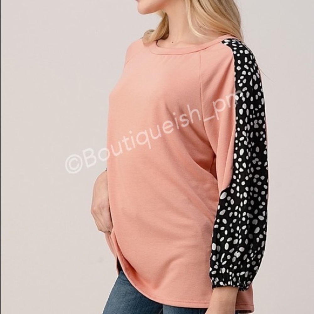 Polka sleeved coral top
